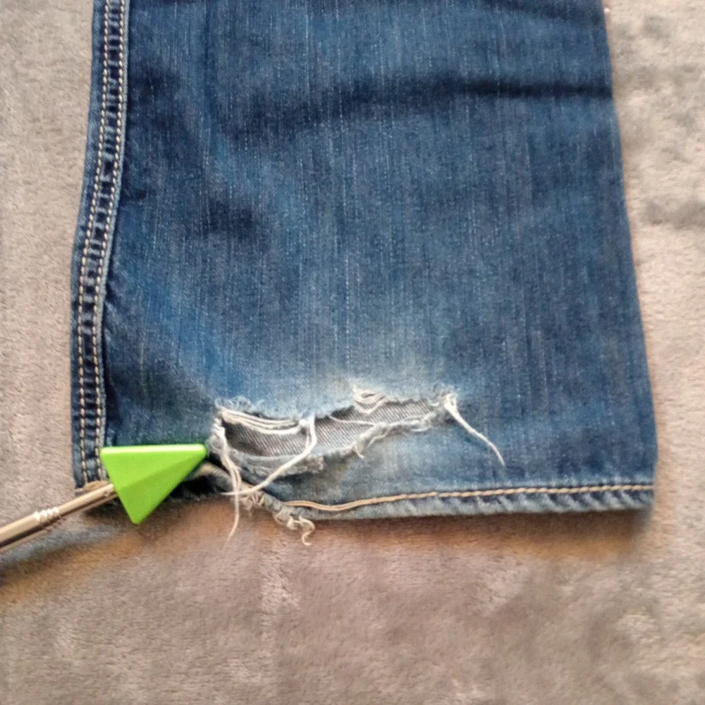 BKE Derek Straight Jeans Mens 33R Blue Distressed Thrashed‎ Grunge Y2K Destroyed